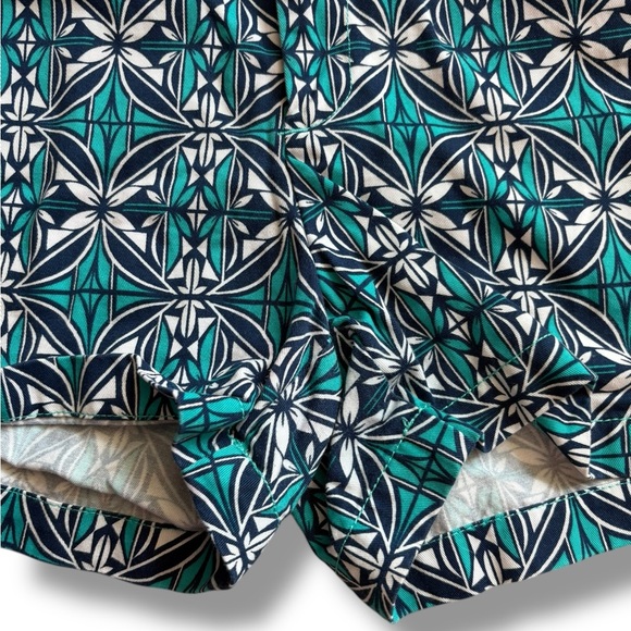 Stylus Island Teal Geometric Retro Flat Front Shorts 3.5 inch Inseam size 10 - Picture 4 of 6
